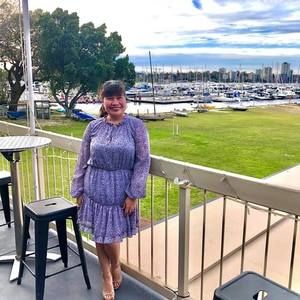 Meet your Posher, Juanita